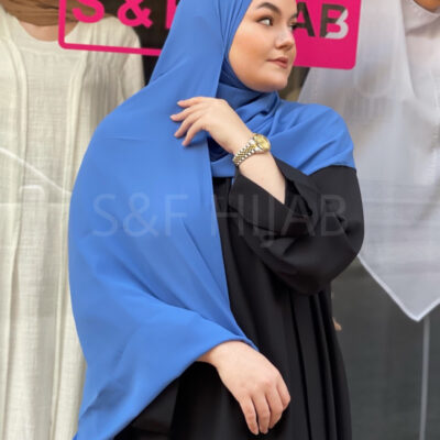 شال باللون الازرق