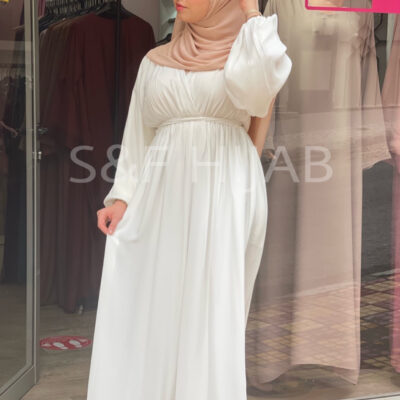 فستان أبيض طويل