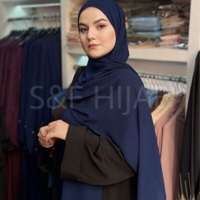 شال أزرق غامق