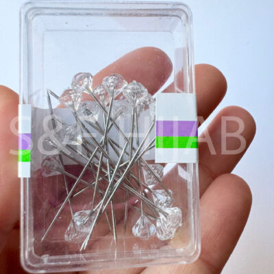 علبة دبابيس