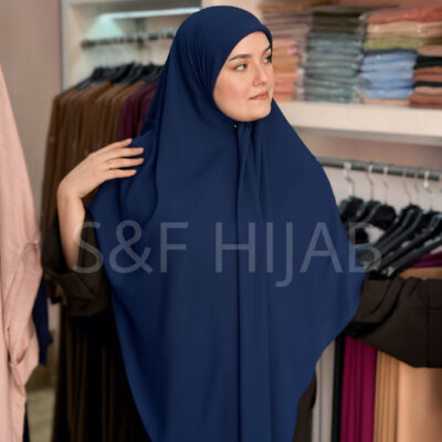 حجاب أزرق غامق