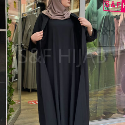 عباءة مكونة من قطعتين
