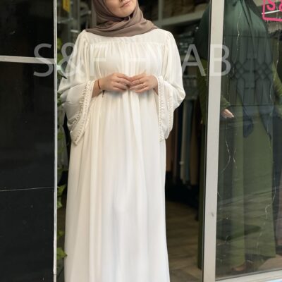 فستان أبيض طويل