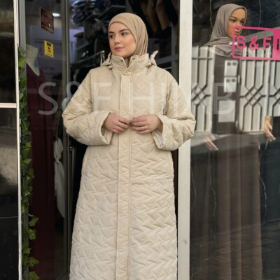 معطف طويل باللون البيج الفاتح