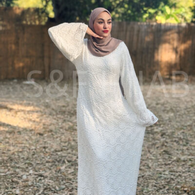 فستان دونتيل أبيض