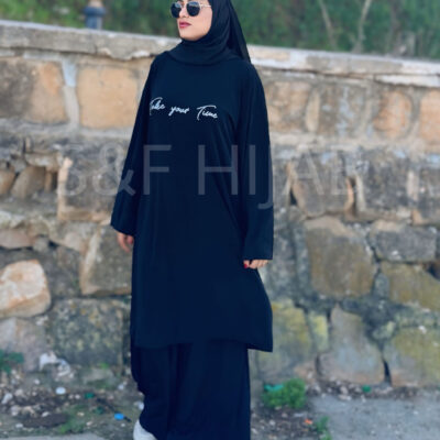 طقم رياضي أسود